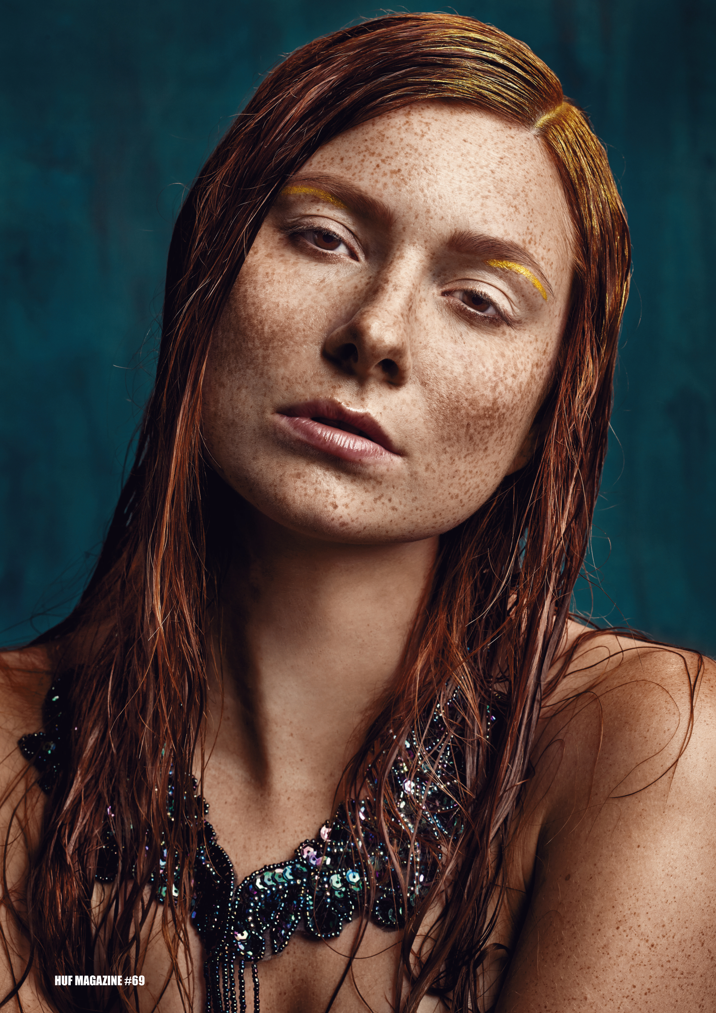 huf magazine editorial golden make-up graphic eyeliner golden hair hairstyle