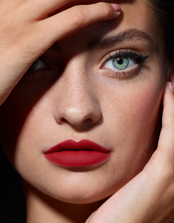 l.o.v cosmetics close-up eyes website frankfurt wiesbaden mainz make-up artist hairstyling